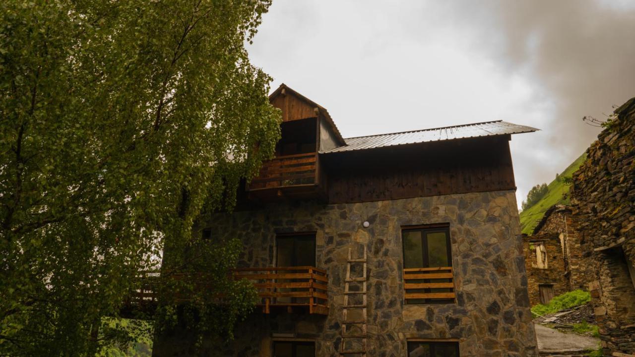 Gaul Gavkhe Hotel Ushguli Eksteriør billede